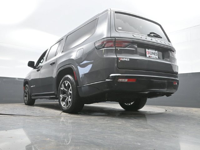 Used 2024 Jeep Wagoneer L Series III w/ Flexible Seating Group AWD/4WD image 53