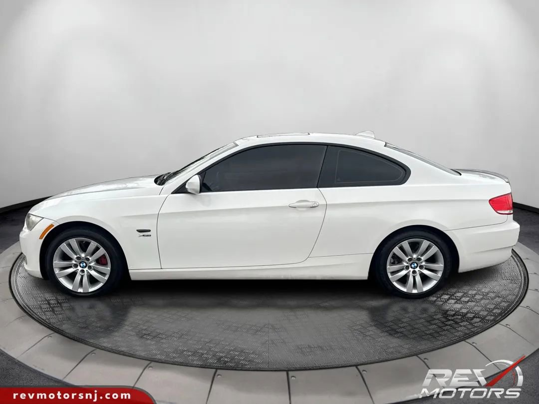 Used 2010 BMW 335i xDrive Coupe image 2