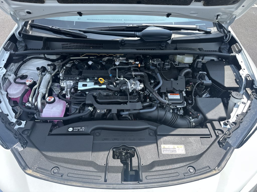 New 2026 Toyota Prius Plug-In Hybrid FWD image 10