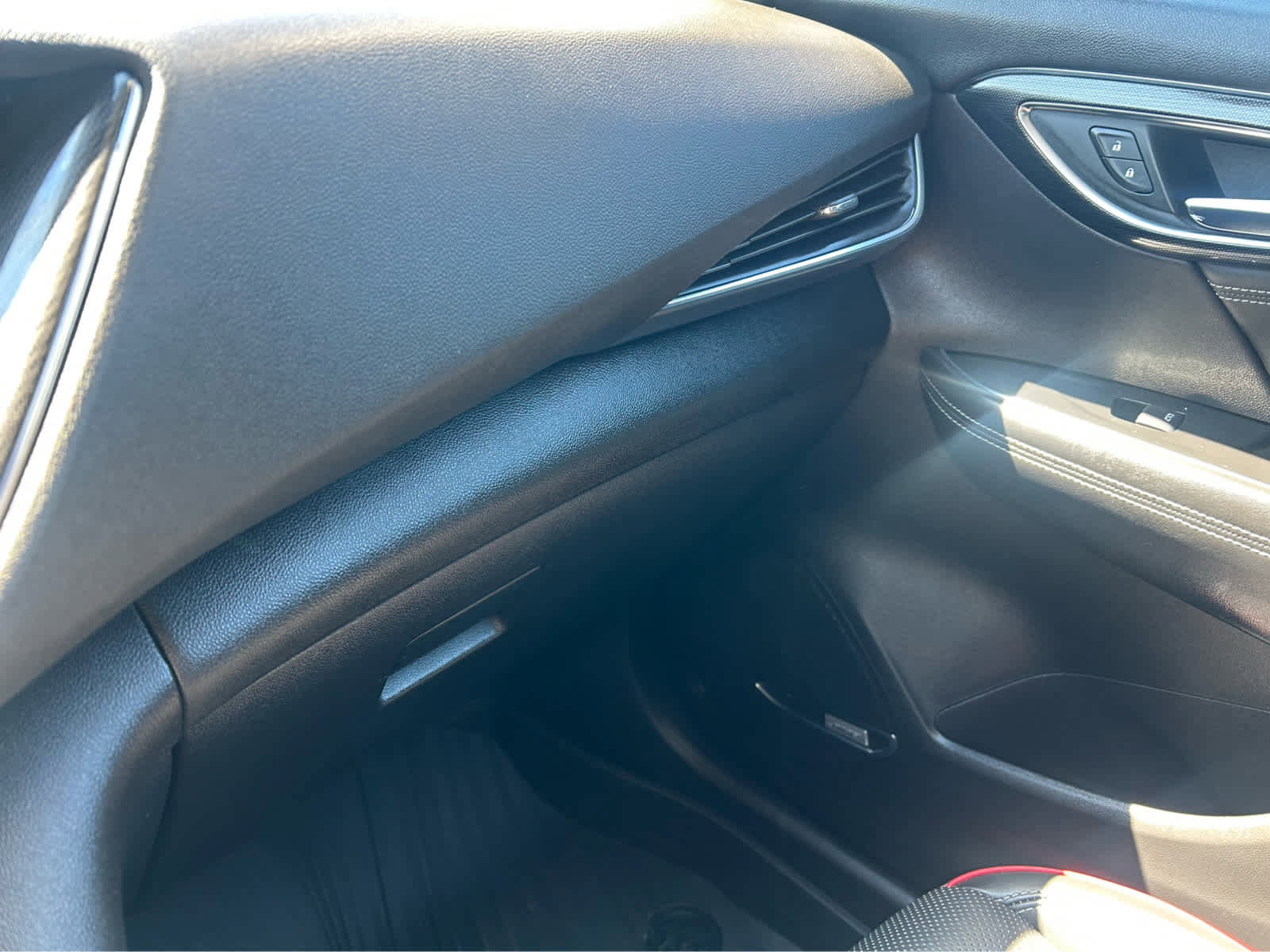 Used 2022 Buick Envision Essence w/ Technology Package I FWD image 57