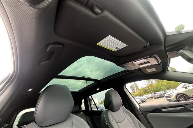 New 2025 Volkswagen Tiguan SE R-Line image 27