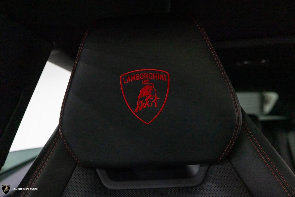Used 2023 Lamborghini Urus Performante AWD/4WD image 55