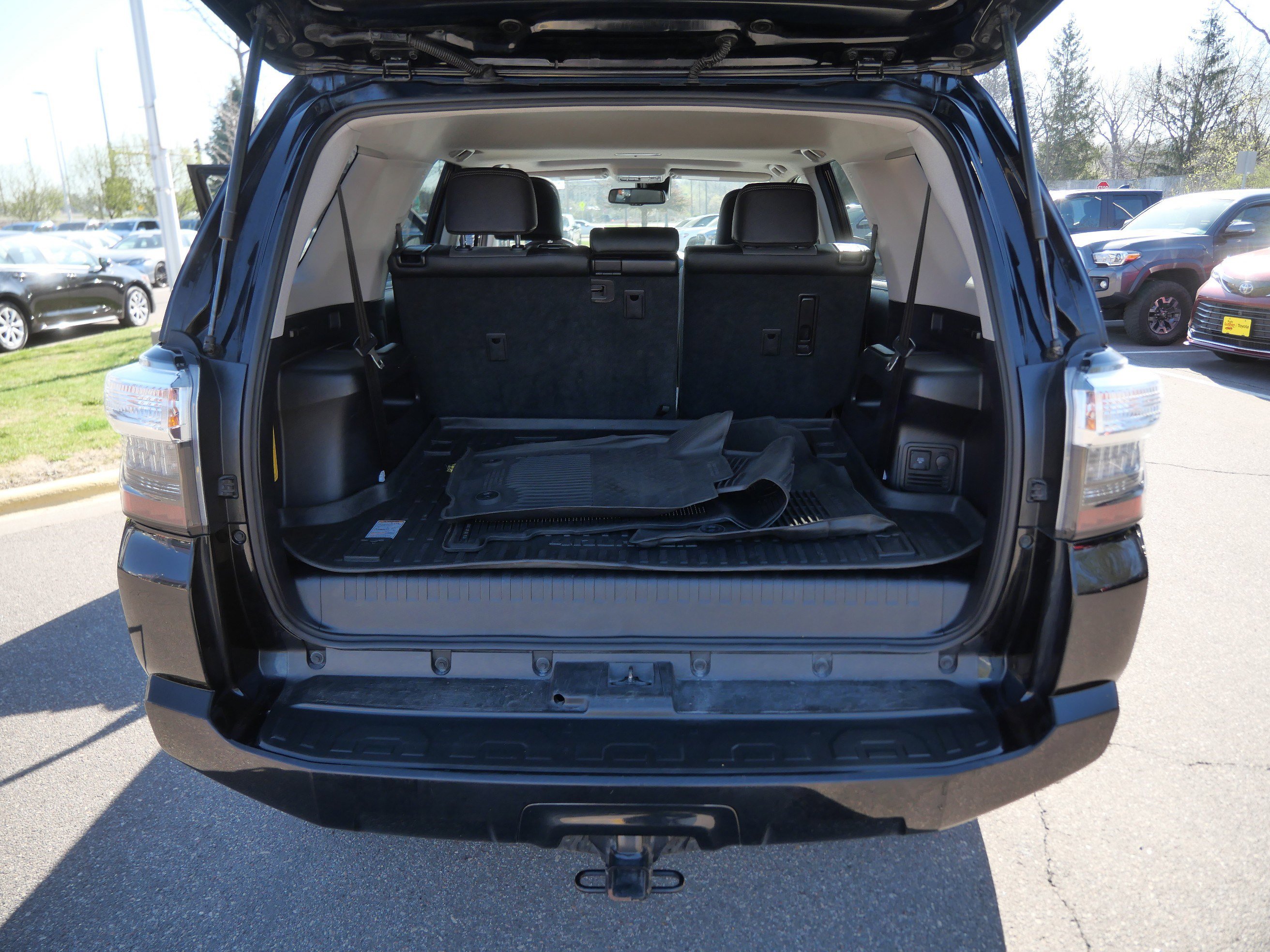 Certified 2024 Toyota 4Runner SR5 Premium w/ Moonroof Package AWD/4WD image 19