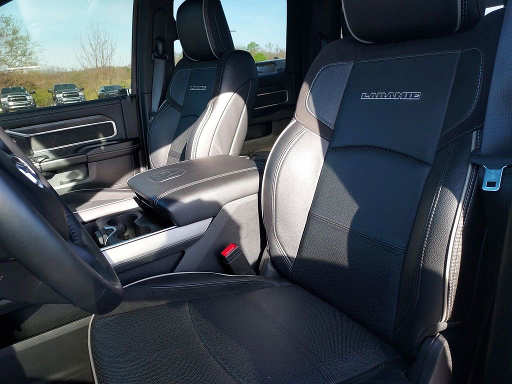 Used 2024 RAM 3500 Laramie w/ Sport Appearance Package AWD/4WD image 17