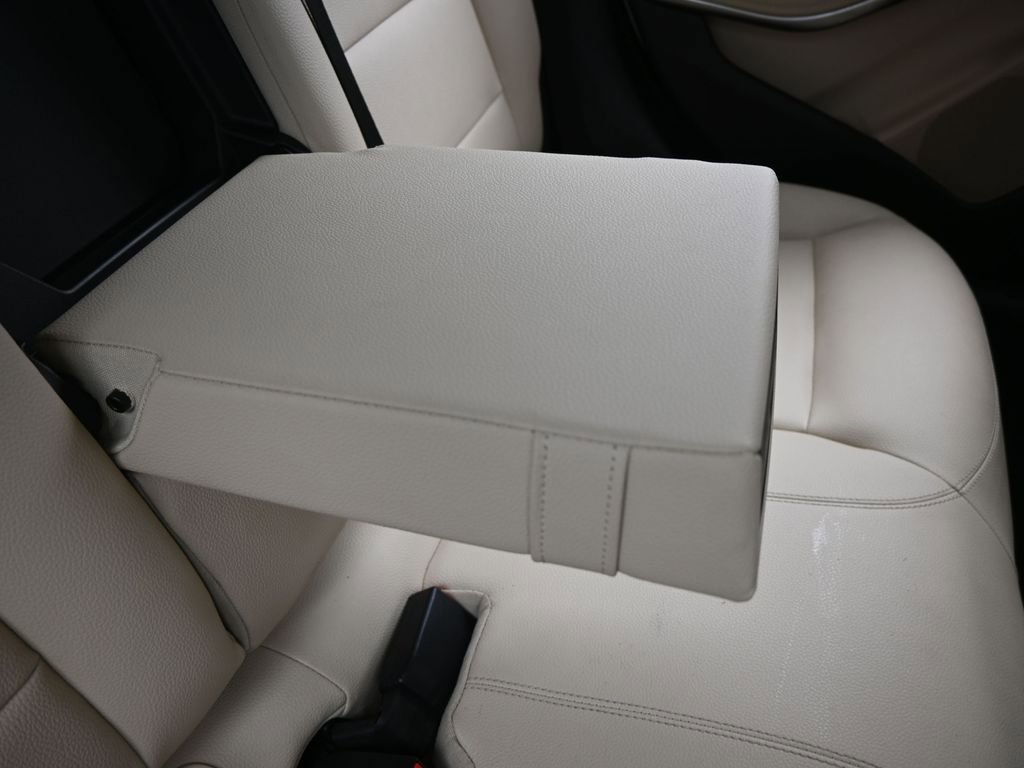 Used 2018 Mercedes-Benz GLA 250 image 40