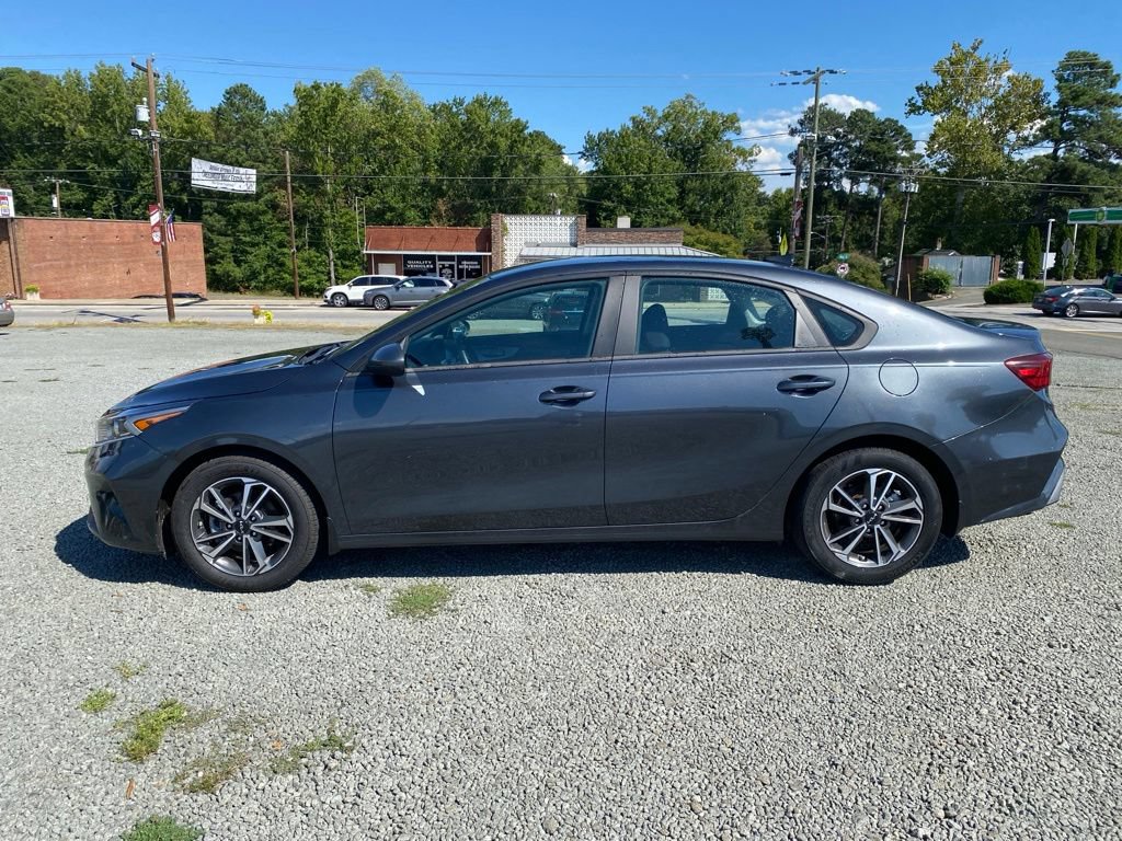 Used 2022 Kia Forte LXS FWD image 6