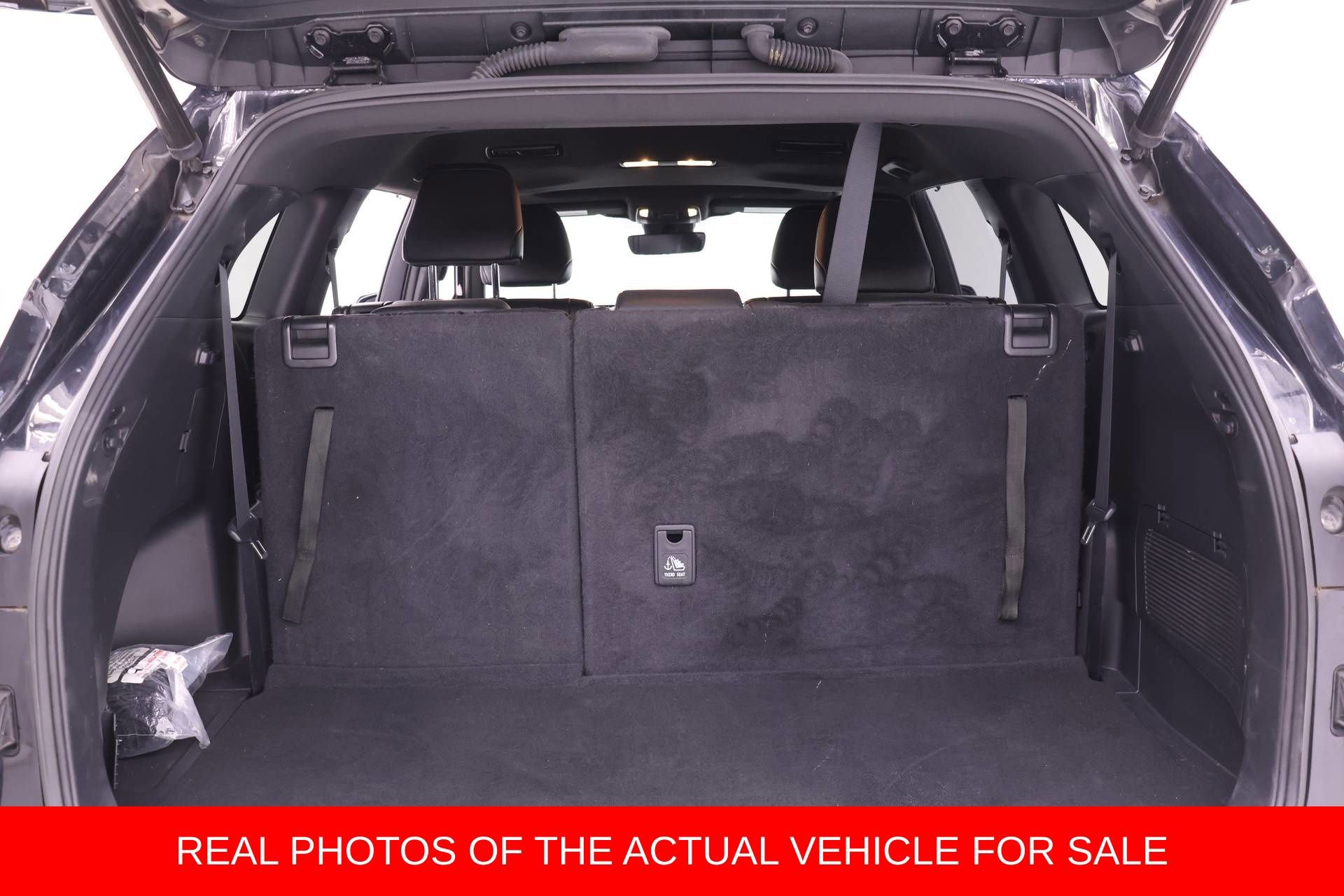 Used 2023 Toyota Highlander XSE FWD image 15