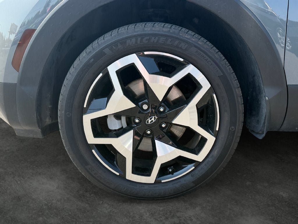Used 2022 Hyundai Santa Cruz Limited AWD/4WD image 5