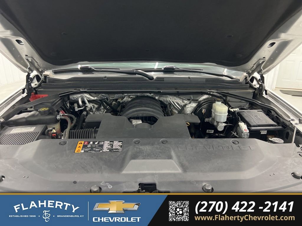 Used 2018 Chevrolet Tahoe LT w/ Luxury Package AWD/4WD image 16