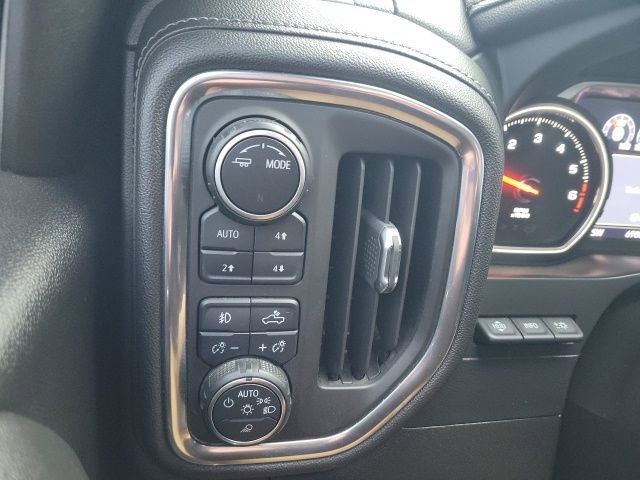 Used 2020 Chevrolet Silverado 1500 High Country w/ Technology Package image 39