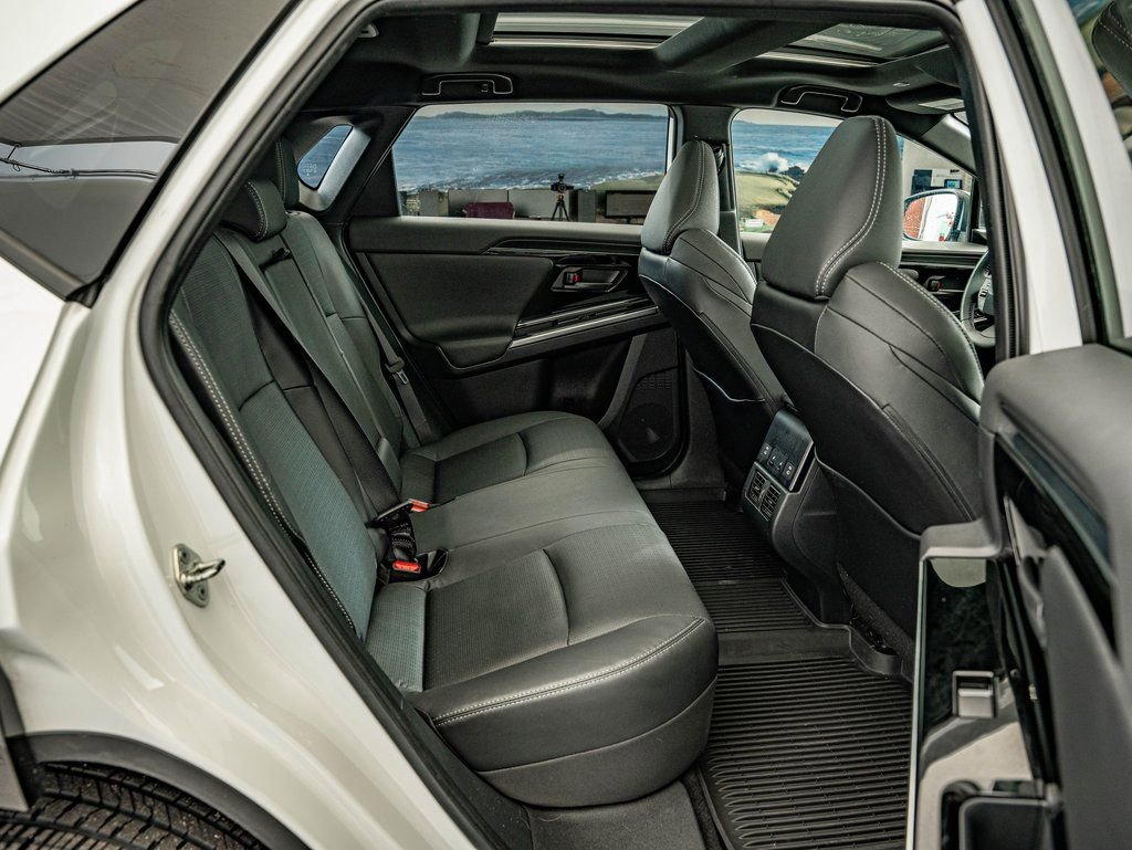 Used 2023 Toyota bZ4X Limited w/ Weather Package AWD/4WD image 31