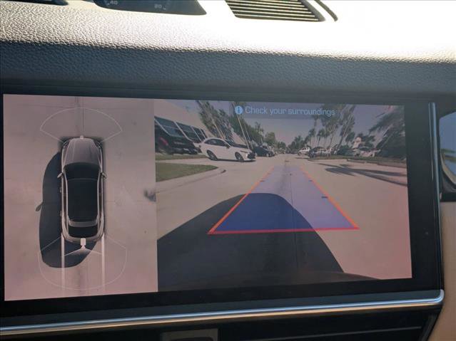 Used 2021 Porsche Cayenne image 16