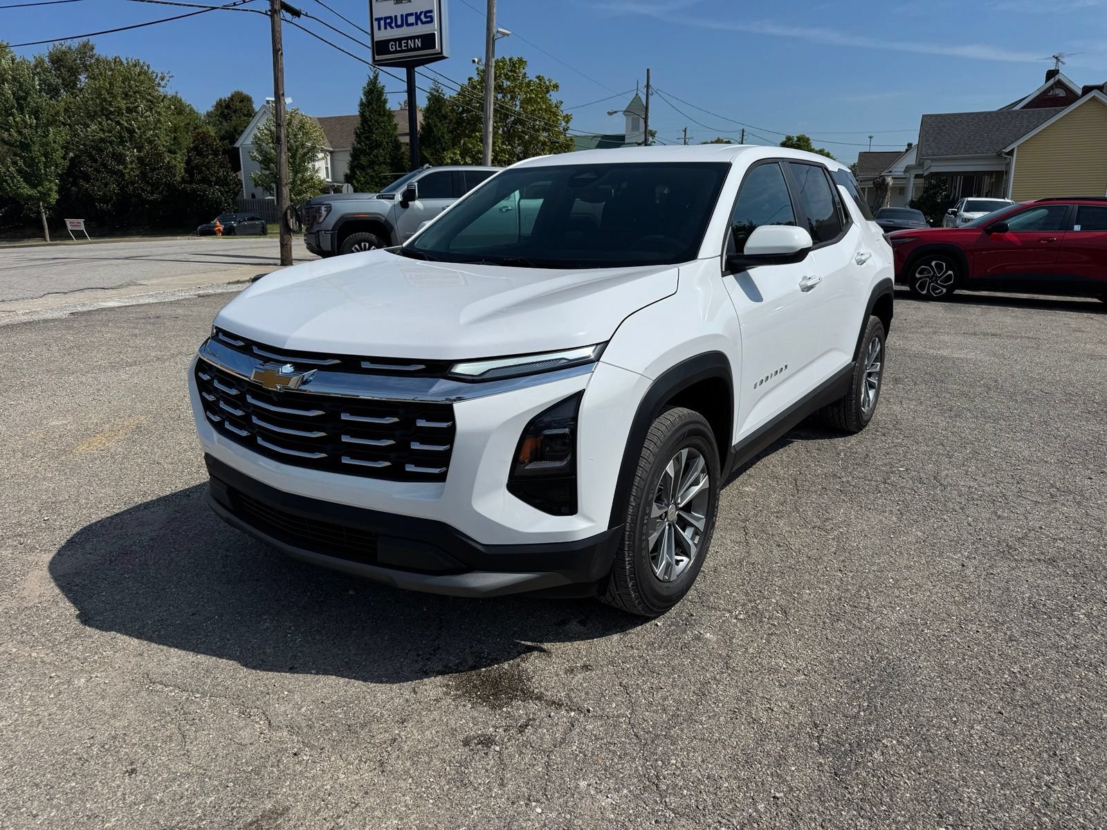 New 2027 Chevrolet Equinox LT FWD image 2