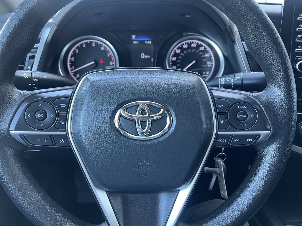 Used 2024 Toyota Camry LE FWD image 33
