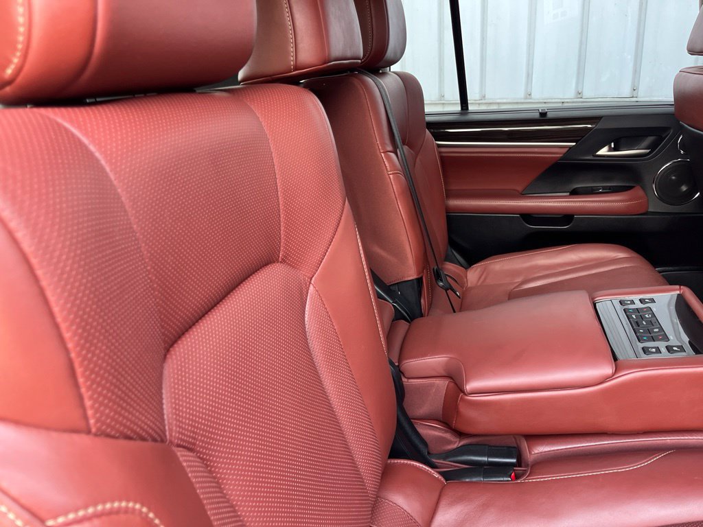 Used 2019 Lexus LX 570 4WD w/ Luxury Package image 41