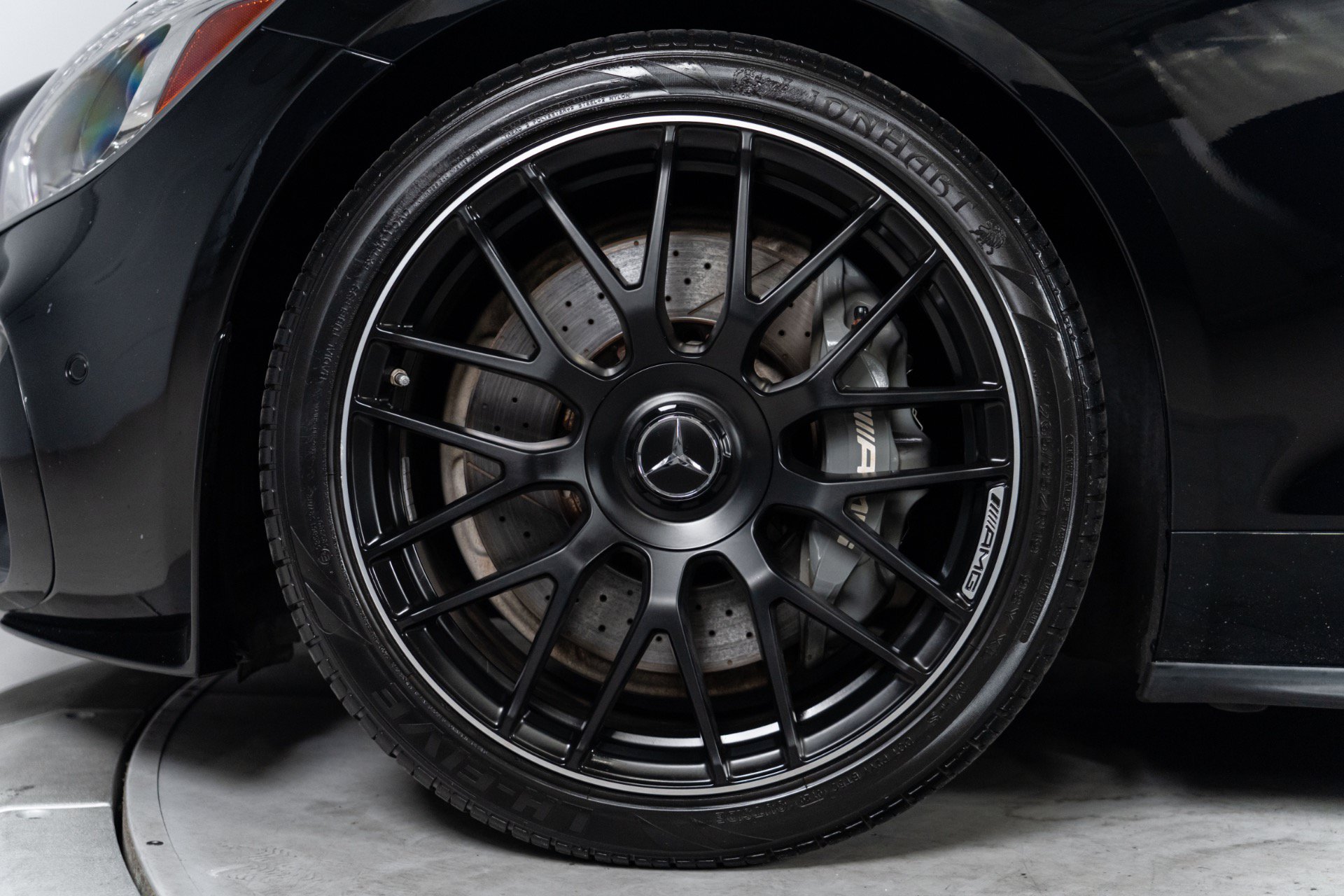 Used 2017 Mercedes-Benz AMG GT Coupe w/ Exclusive Interior Package image 4