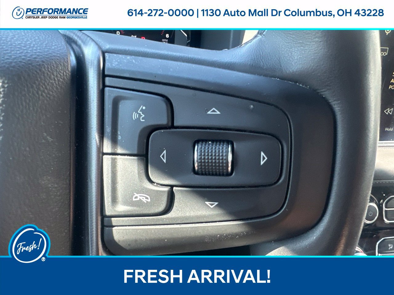Used 2024 GMC Yukon XL Denali Ultimate AWD/4WD image 17