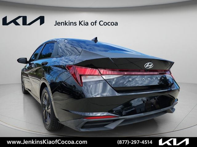 Used 2021 Hyundai Elantra SEL FWD image 7