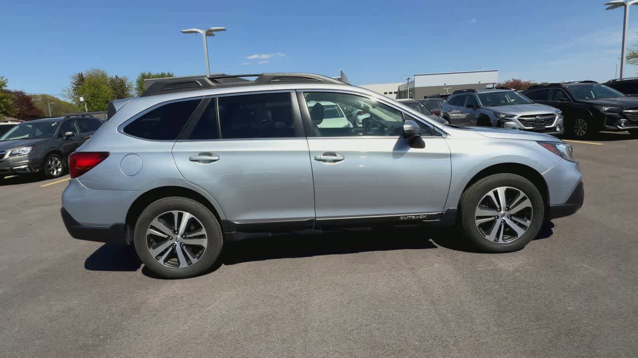 Used 2019 Subaru Outback 2.5i Limited AWD/4WD image 9