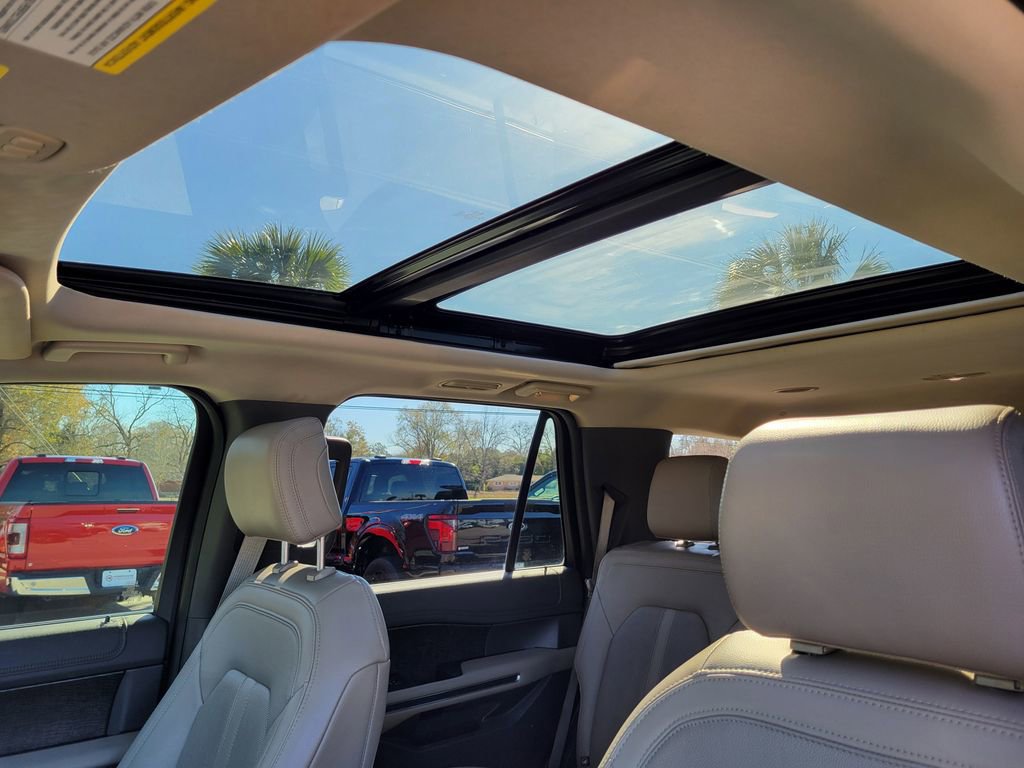 Used 2019 Ford Expedition Limited w/ Equipment Group 301A image 24