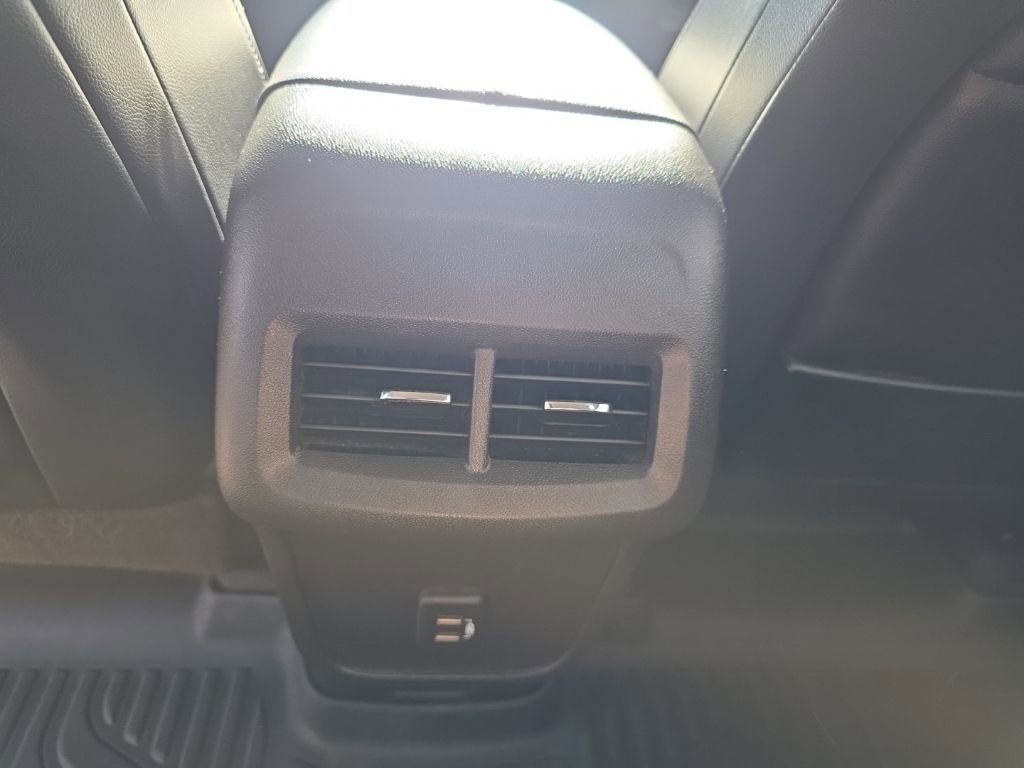 Used 2022 GMC Terrain SLT image 18