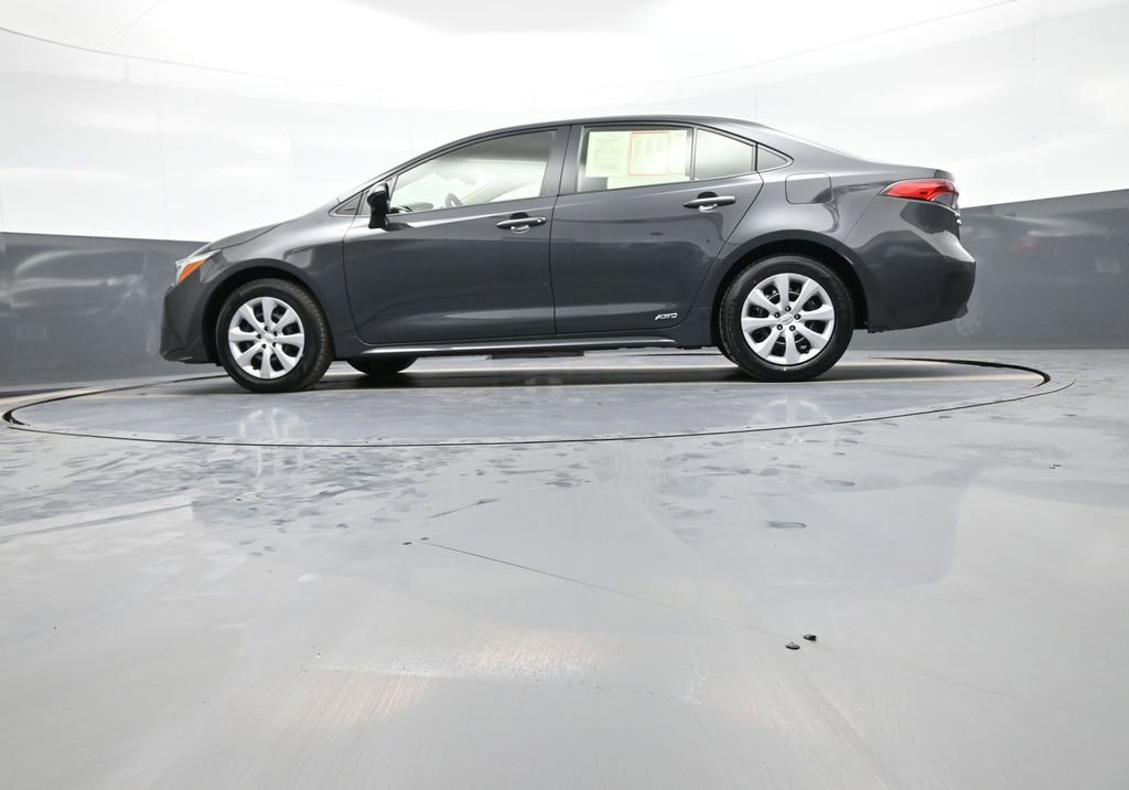 Certified 2024 Toyota Corolla LE image 31