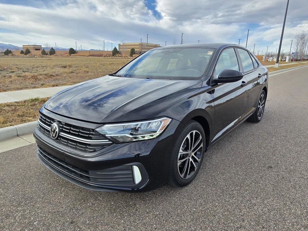 Used 2023 Volkswagen Jetta Sport image 1