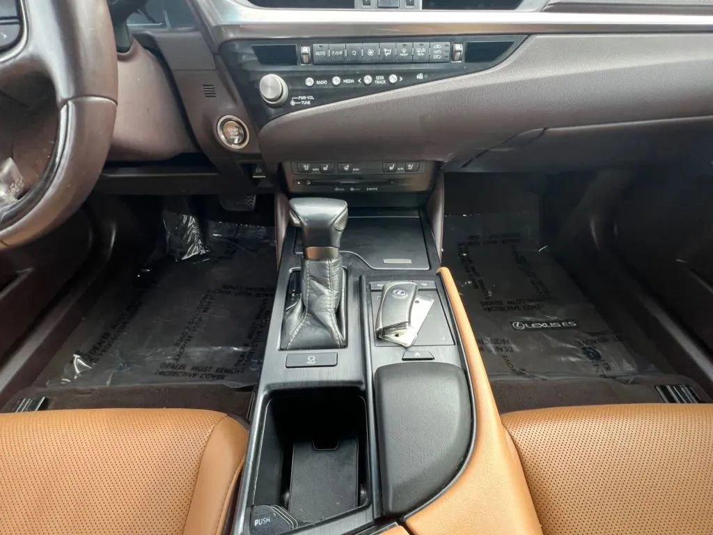 Used 2021 Lexus ES 350 w/ Premium Package image 11