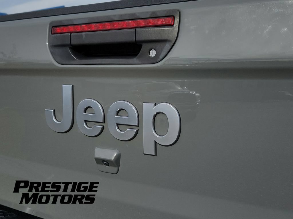 Used 2021 Jeep Gladiator Overland w/ Uconnect 4C Nav & Sound Group AWD/4WD image 31
