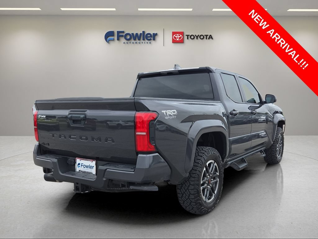 Used 2025 Toyota Tacoma TRD Sport AWD/4WD image 7