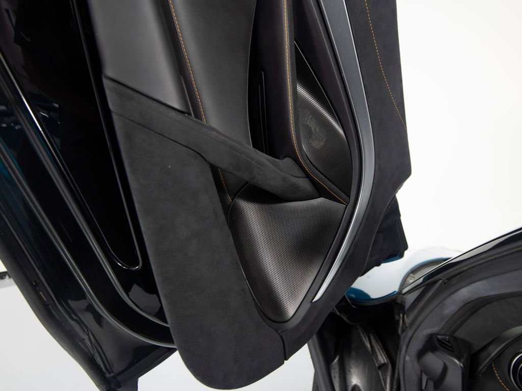 Used 2024 McLaren 750S Spider RWD image 13