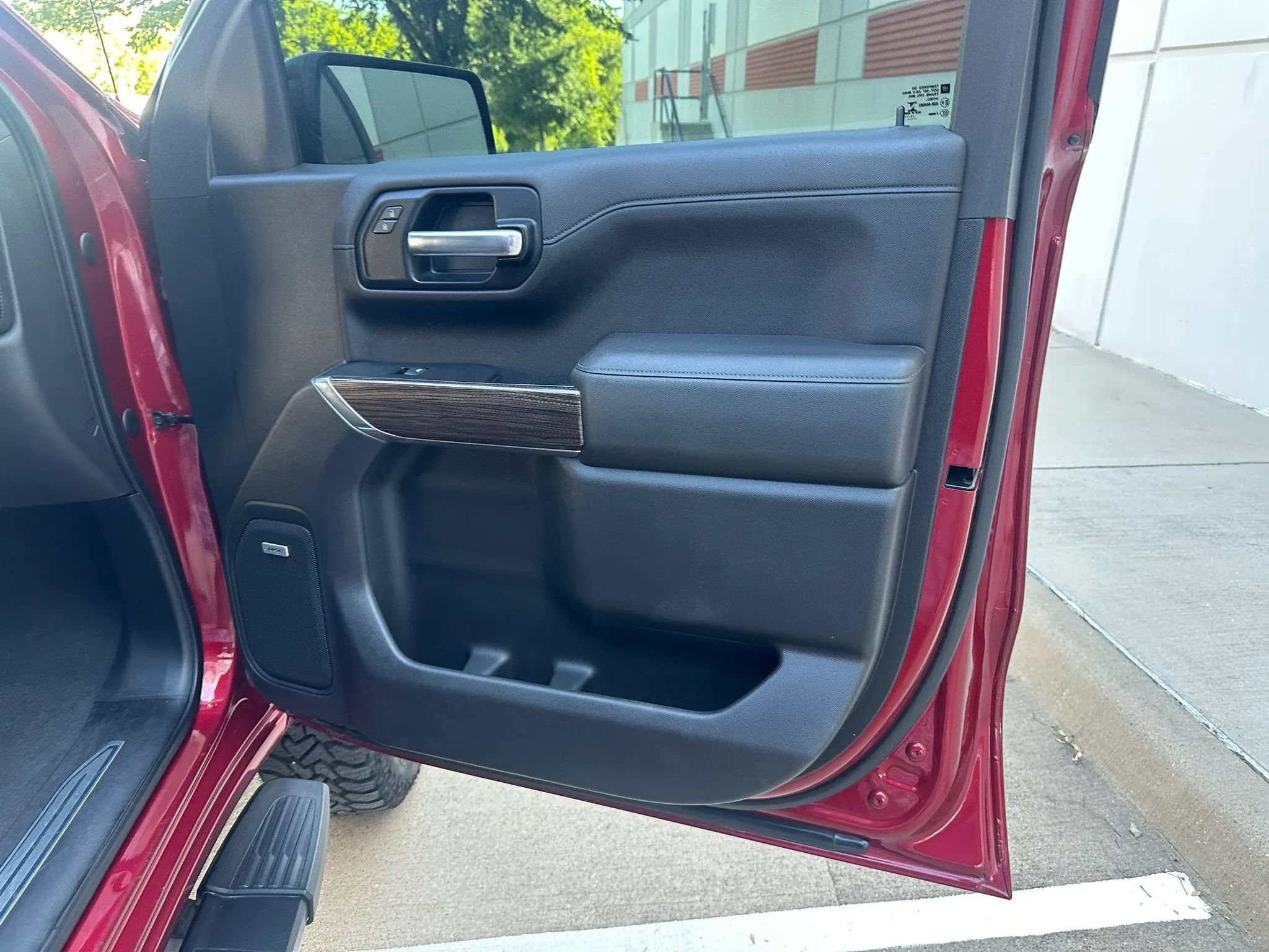 Used 2019 Chevrolet Silverado 1500 RST AWD/4WD image 27