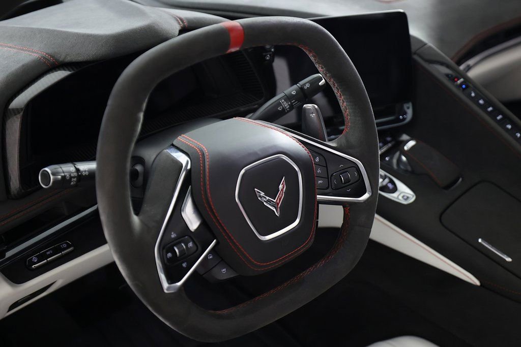 Used 2023 Chevrolet Corvette Stingray Premium Conv w/ Z51 Performance Package image 17