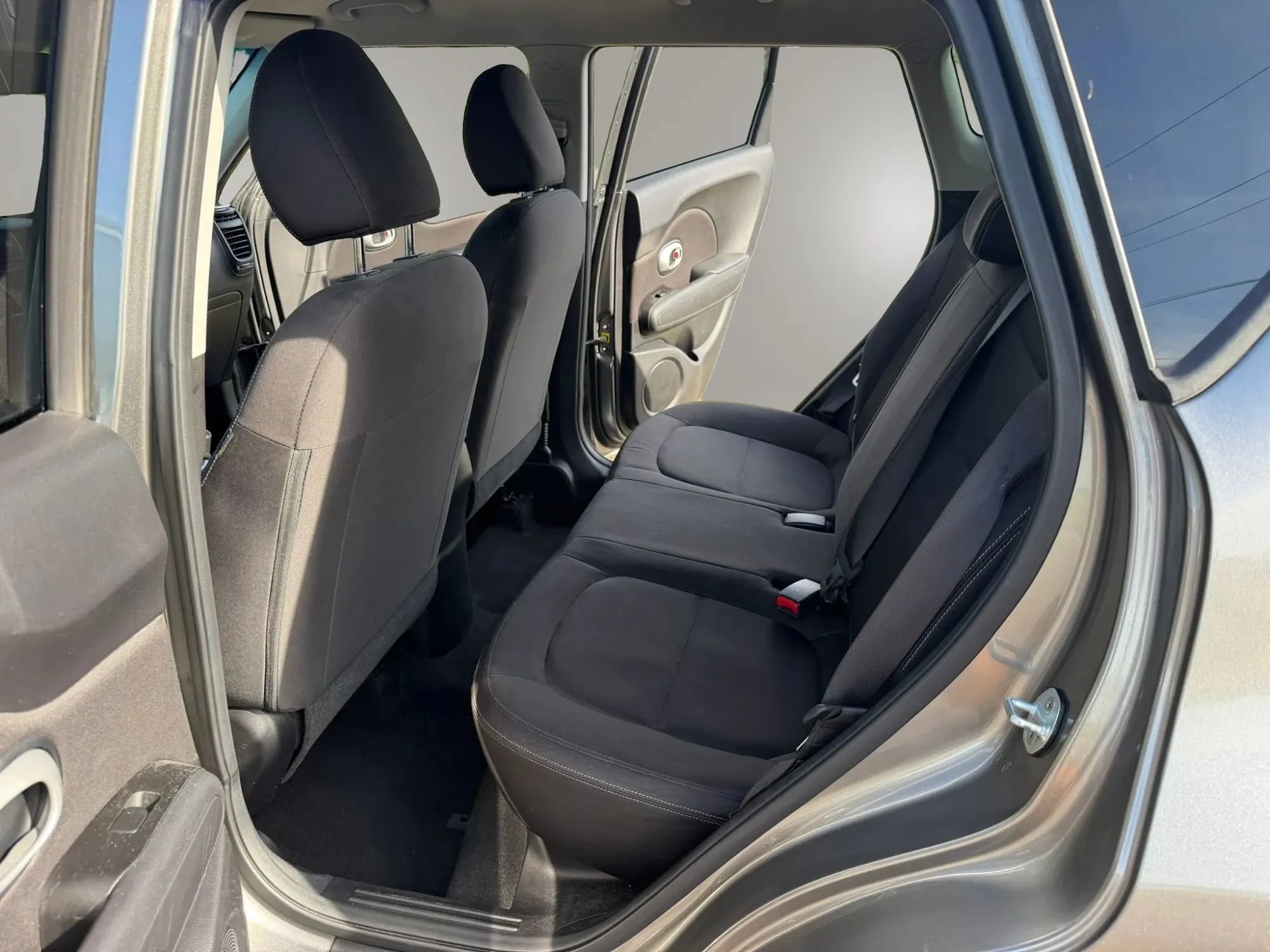 Used 2016 Kia Soul FWD image 17