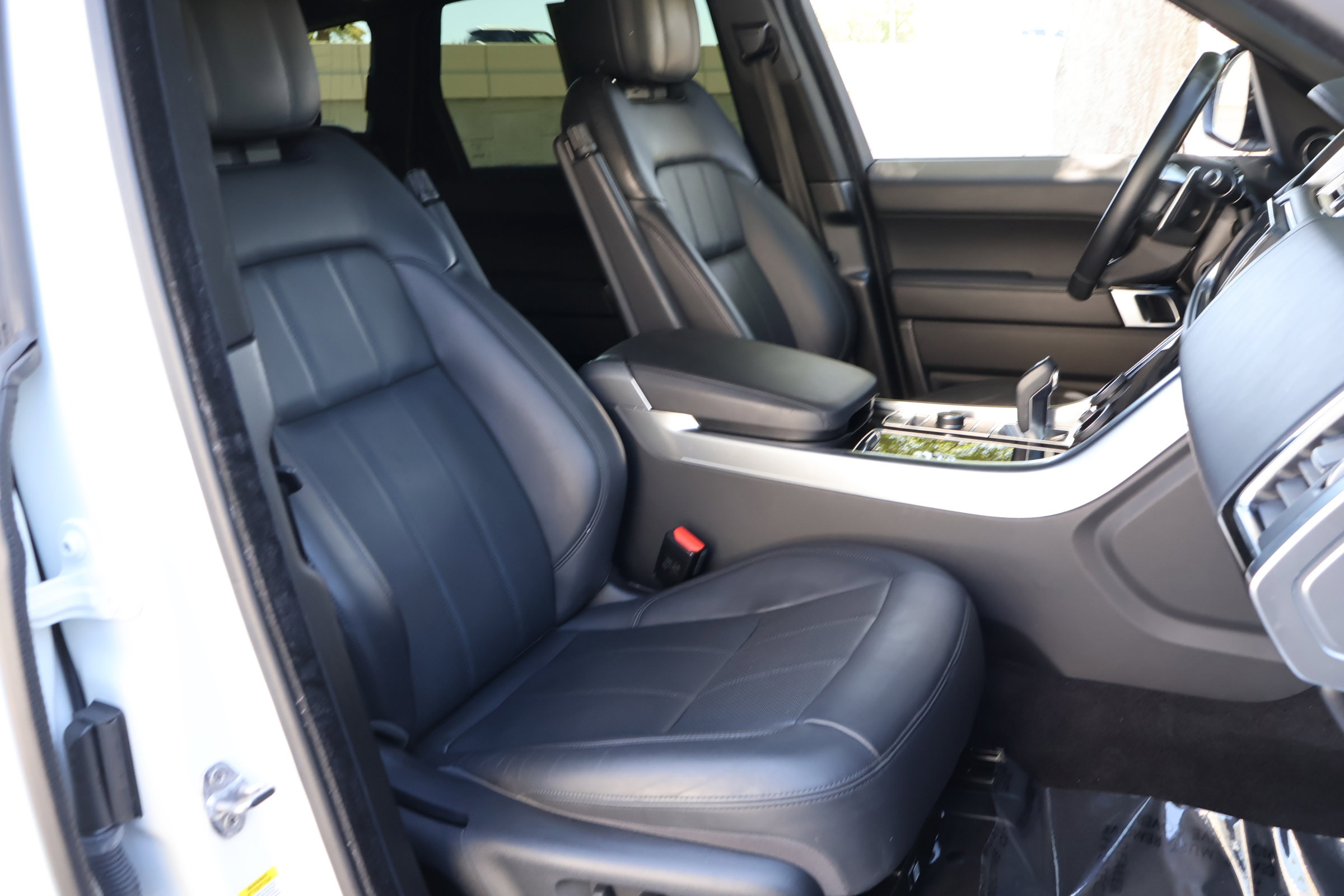 Used 2021 Land Rover Range Rover Sport HSE Dynamic image 24