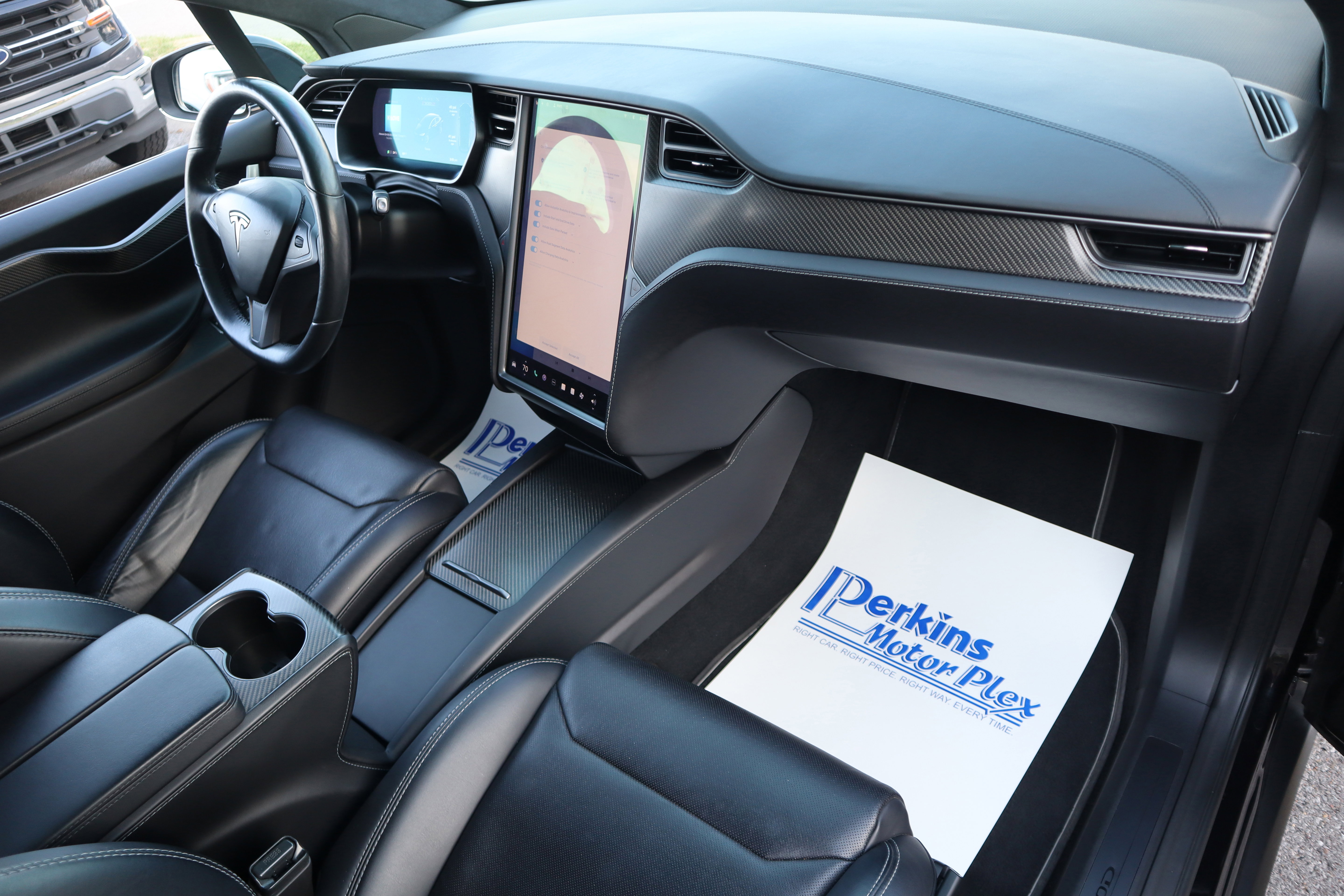 Used 2018 Tesla Model X P100D image 29