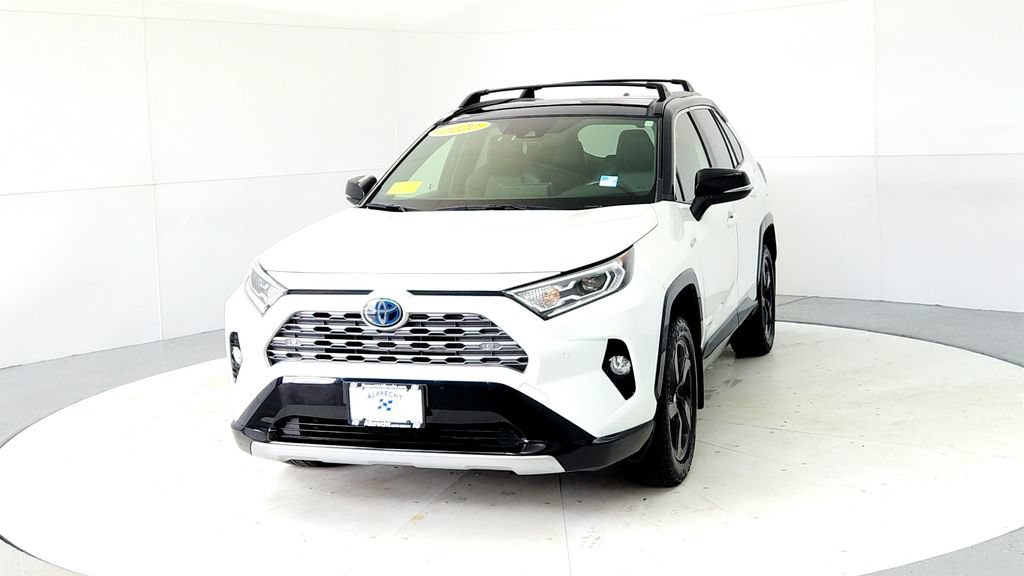 Certified 2020 Toyota RAV4 XSE AWD/4WD image 2