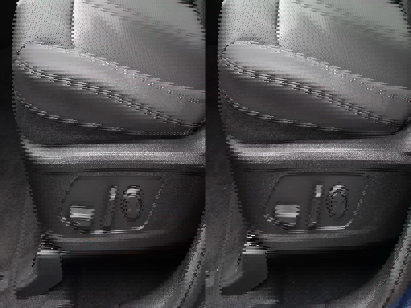 New 2026 Kia Sorento S w/ S Panoramic Sunroof Package image 17