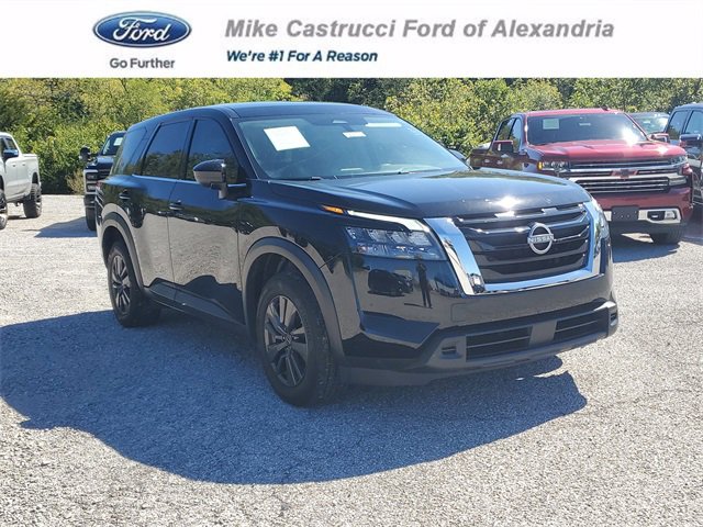 Used 2023 Nissan Pathfinder S w/ Cargo Package