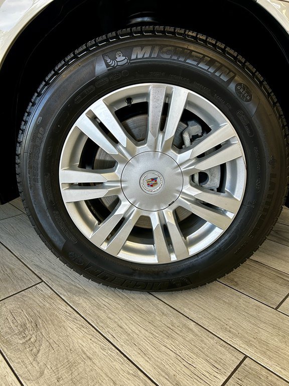 Used 2011 Cadillac SRX Luxury FWD image 19