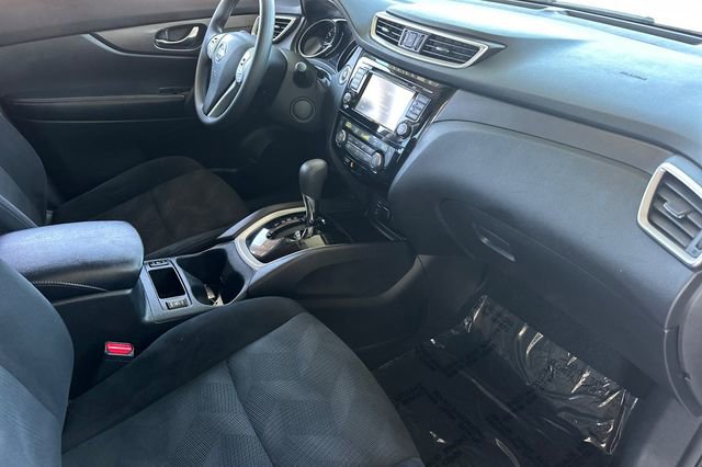 Used 2016 Nissan Rogue SV w/ SV Premium Package image 19