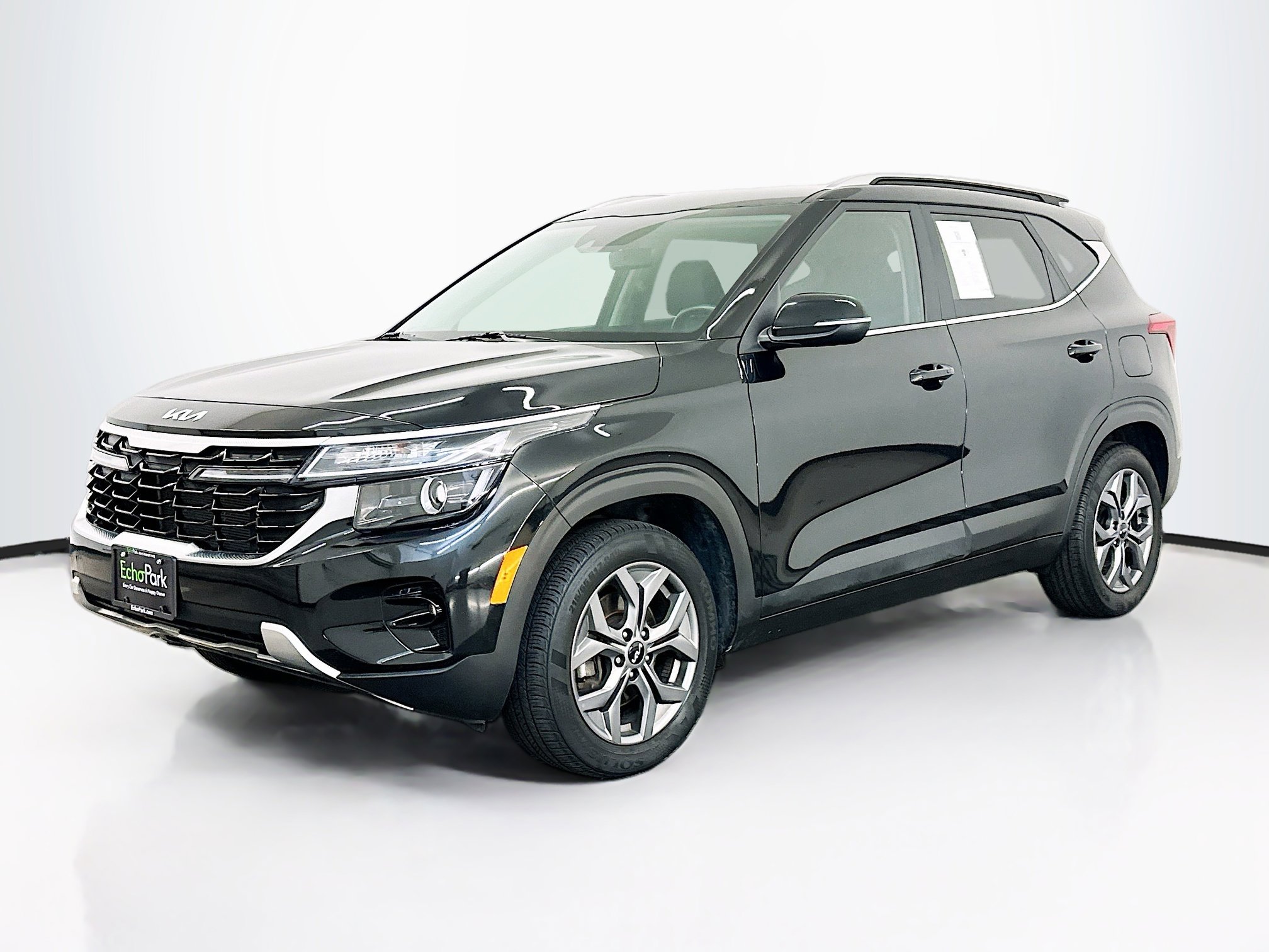 Used 2024 Kia Seltos S image 3