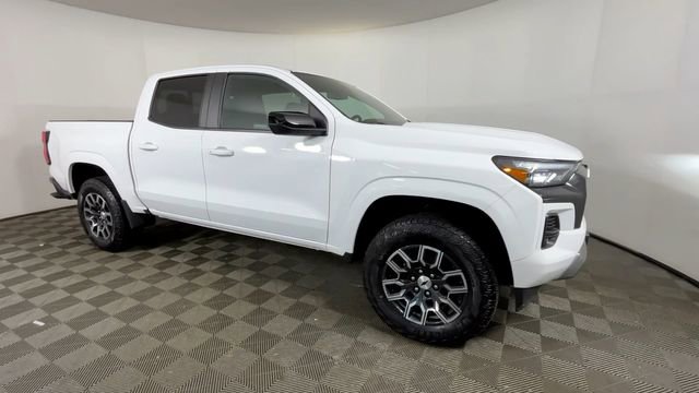 Used 2024 Chevrolet Colorado Z71 w/ Advanced Trailering Package AWD/4WD image 2