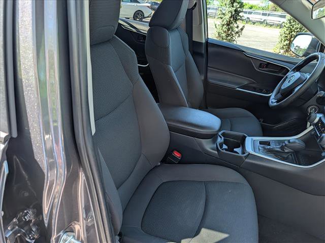 Used 2021 Toyota RAV4 LE image 12