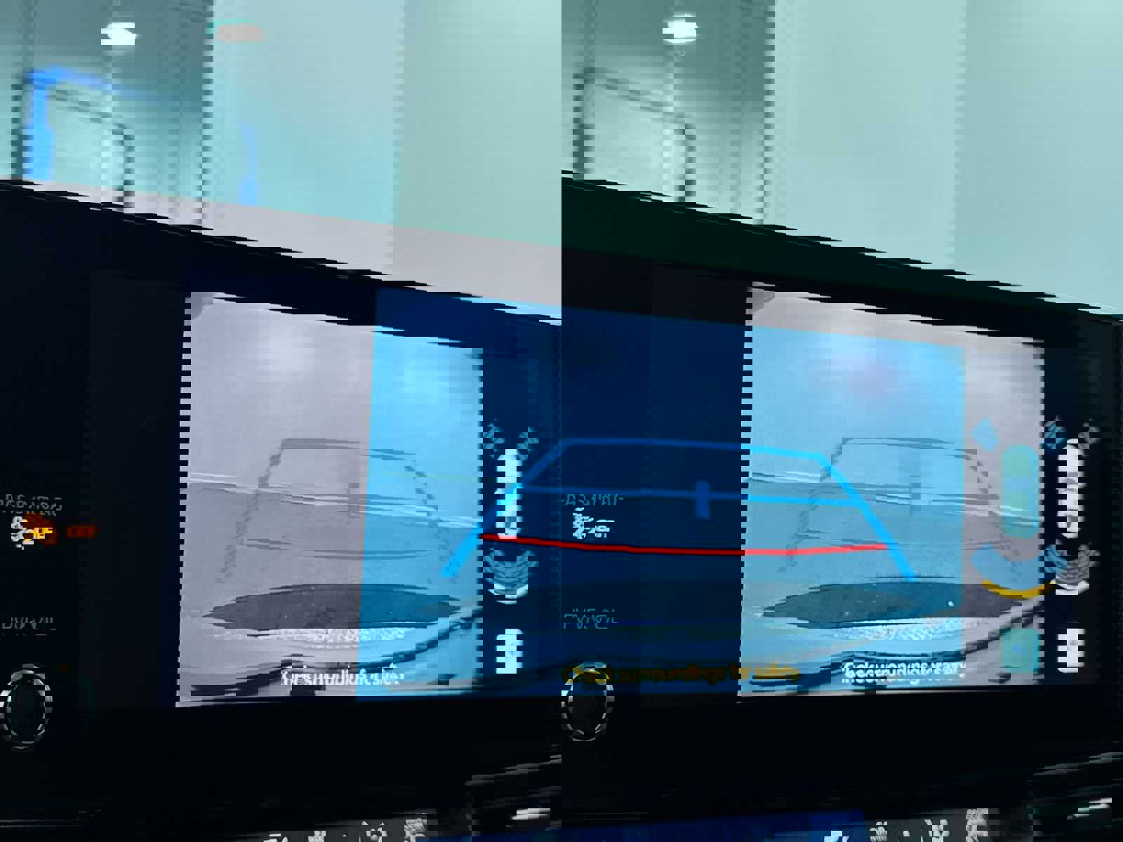 Used 2025 Toyota Sienna XLE w/ XLE Plus Package image 26