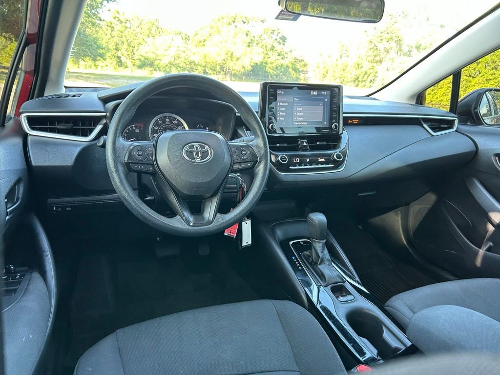 Used 2022 Toyota Corolla LE image 11