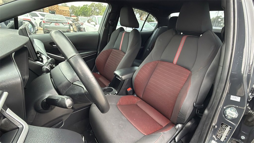 Used 2025 Toyota Corolla SE image 21