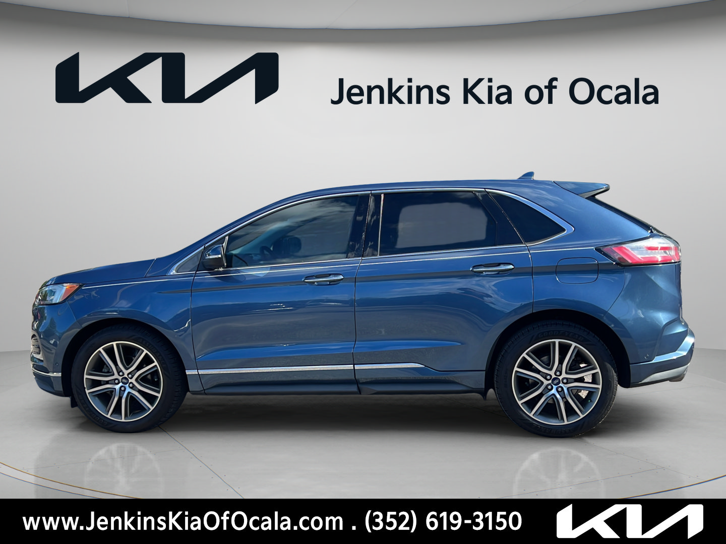 Used 2019 Ford Edge Titanium w/ Equipment Group 301A FWD image 6