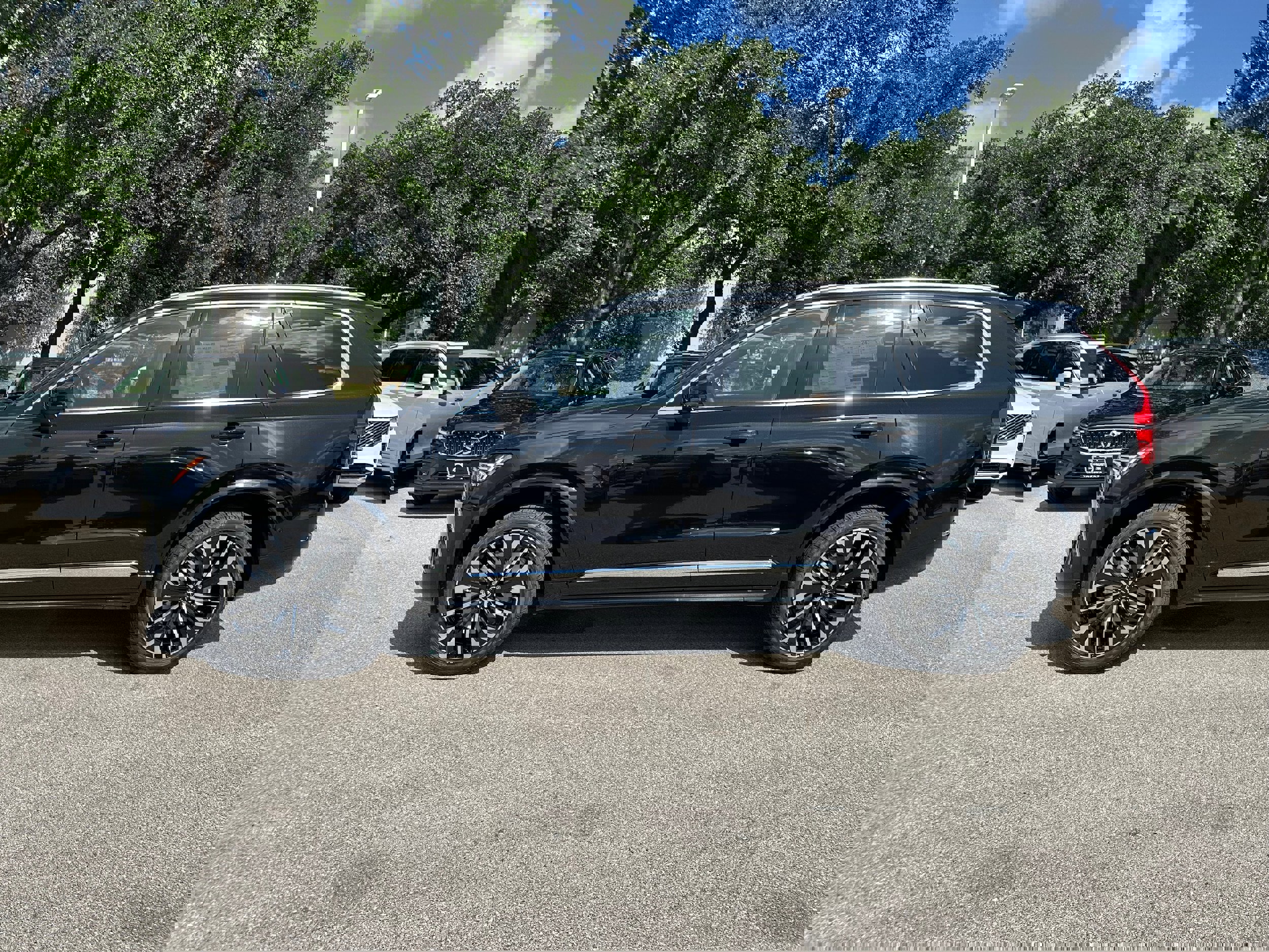 New 2026 Volvo XC90 B5 Plus image 3