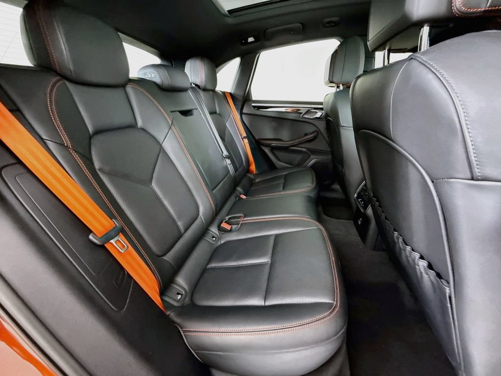 Certified 2023 Porsche Macan Turbo AWD/4WD image 28
